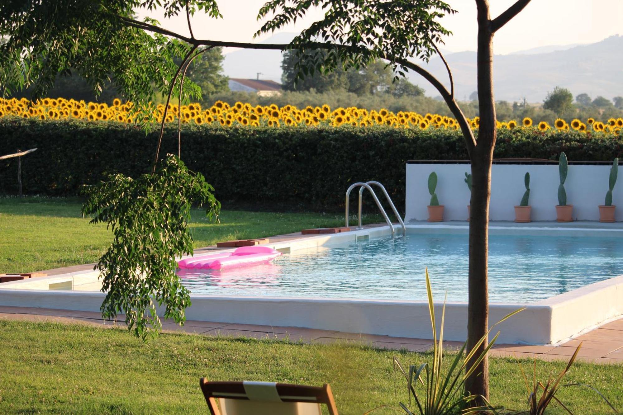 Agriturismo Essentia Dimora Rurale Larino Exterior photo