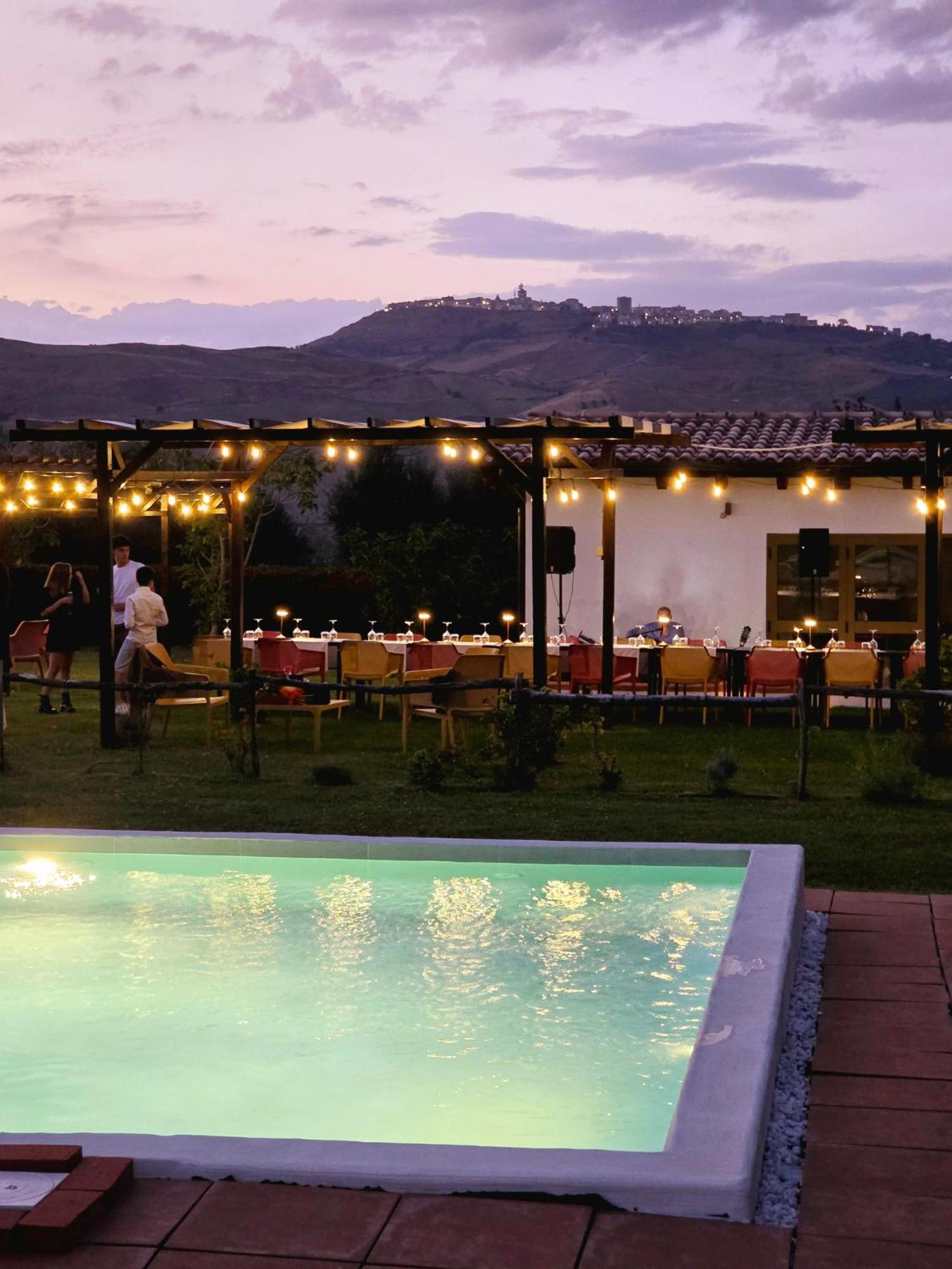 Agriturismo Essentia Dimora Rurale Larino Exterior photo